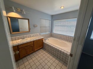 15094 Ranchero Rd, Hesperia, CA 92345