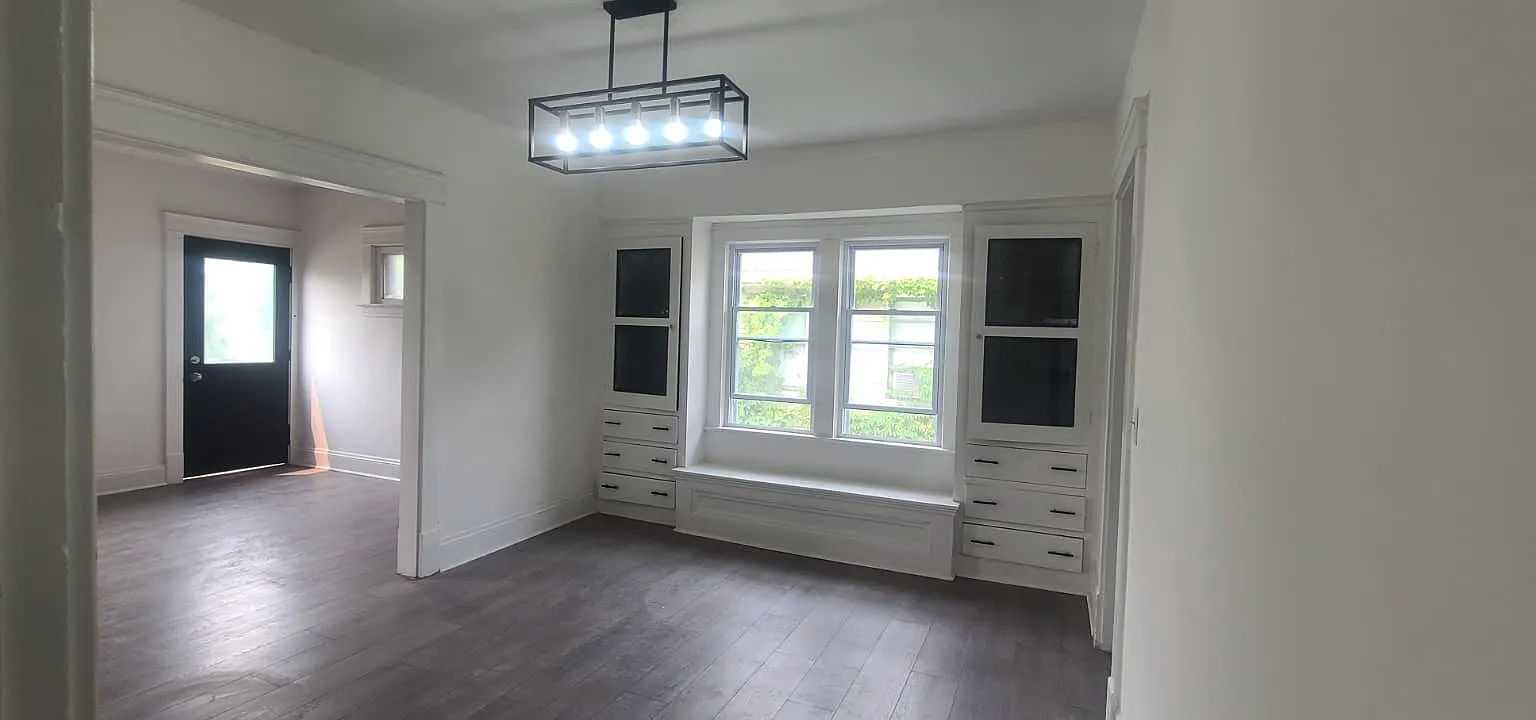 3 bed, 944 sqft, $1,300 — Photo 4