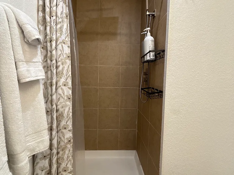 547 Lavena St — Photo 9
