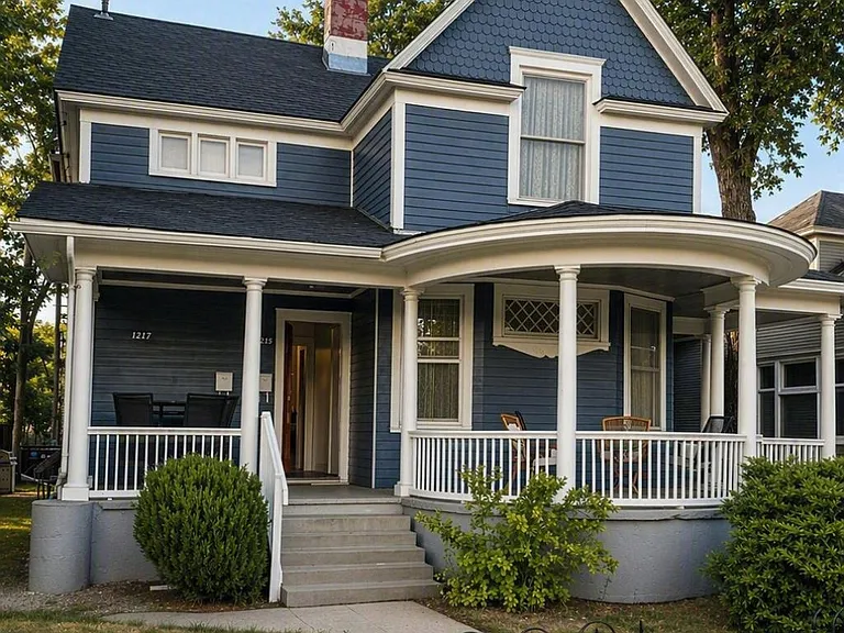 1215 N Weber St — Photo 1
