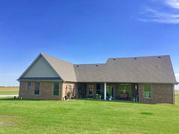 2nd image of 1108 SW Applewood Ln