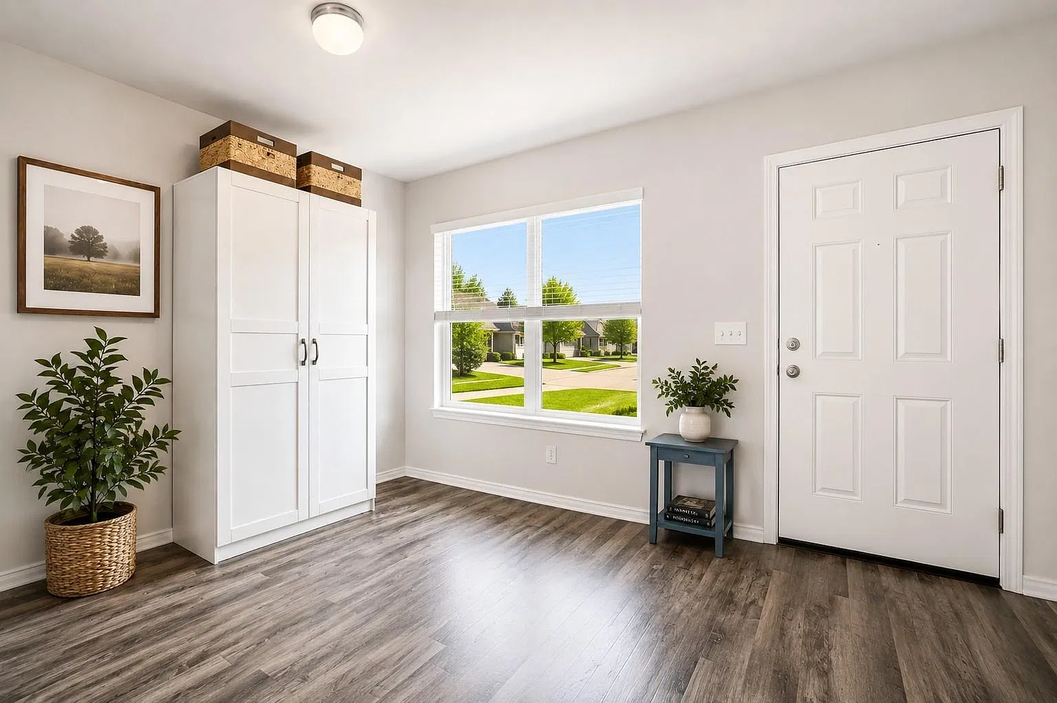 3 bed, 2.0 bath, 1710 sqft, $2,200 — Photo 3
