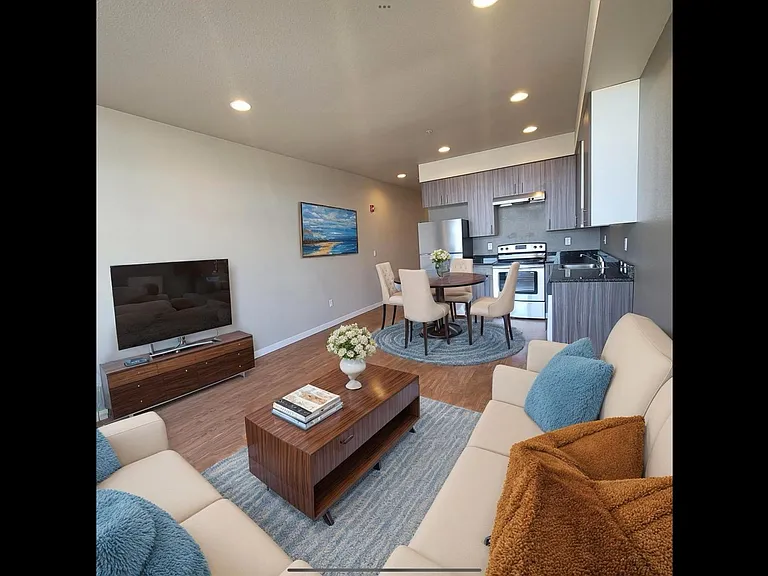 Campus Lofts — Photo 37