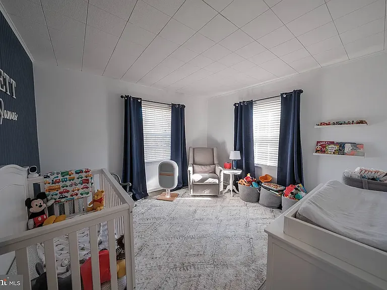 2640 Grandview Blvd — Photo 50