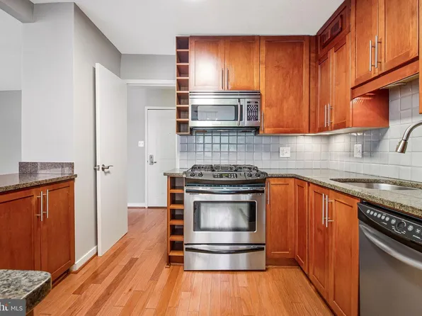 7333 New Hampshire Ave APT 420W, Takoma Park, MD 20912