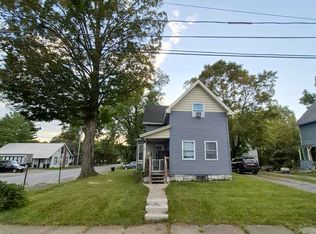 8 Green St, Mayfield, NY 12117