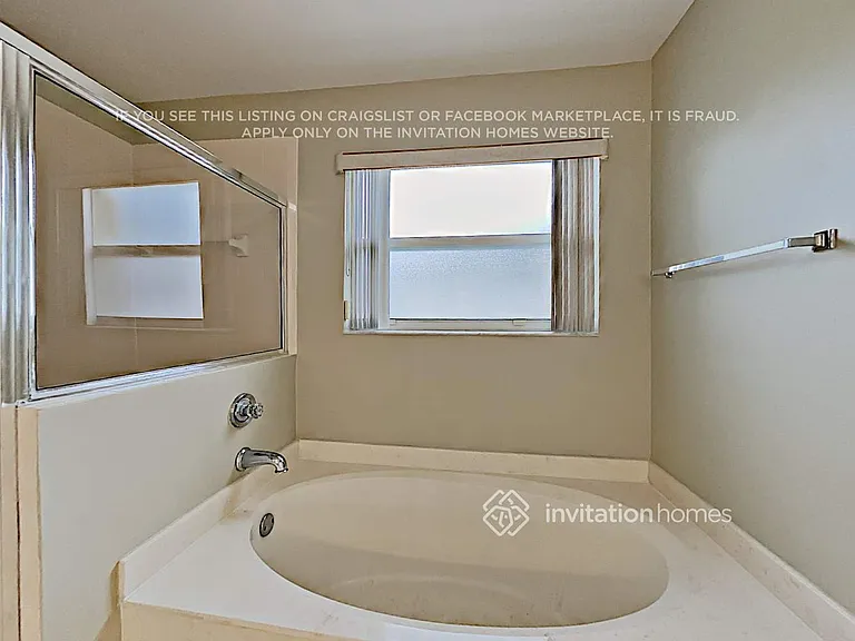 1382 SW 106th Ave — Photo 17