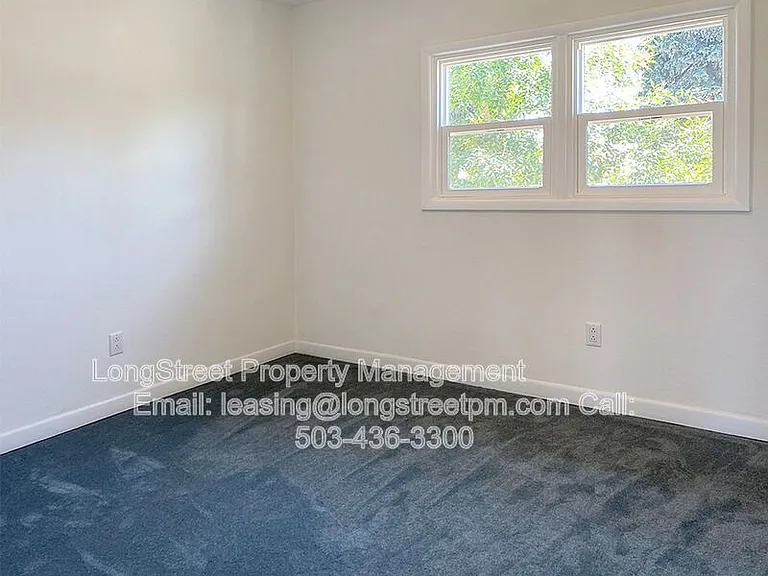 184 Gwinn St W — Photo 20