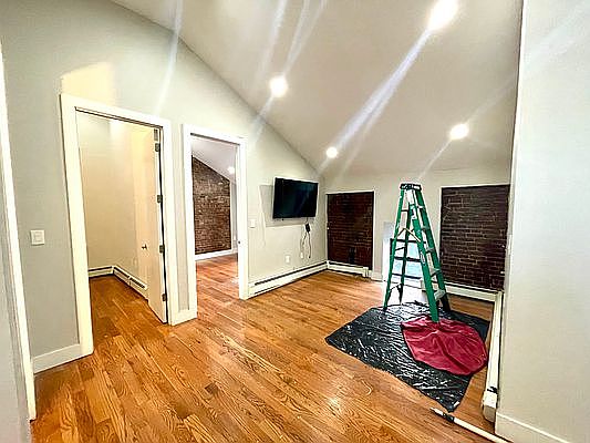 3rd image of 283 W 115th St #5B