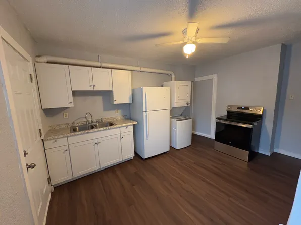 208 W Hazel Way #202, Homestead, PA 15120