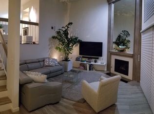 5366 Las Virgenes Rd, Calabasas, CA 91302