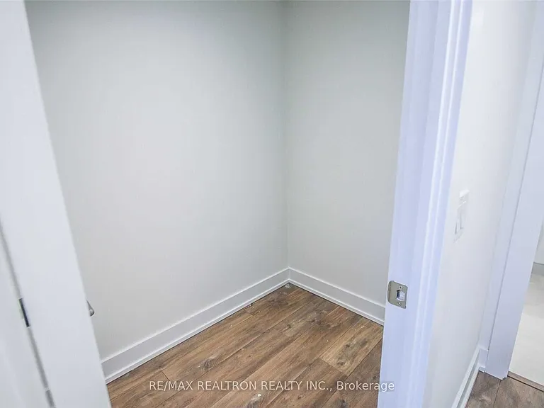 80 Vanauley St #Townhouse 121 — Photo 31