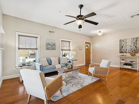 5th image of 29 Summer St Unit 15