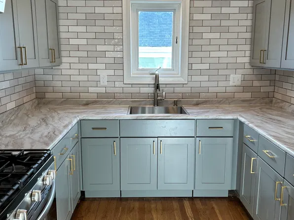 250 Central Ave Unit 1, New Bedford, MA 02745