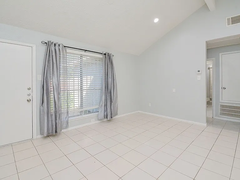 16518 Monte Carlo Ln — Photo 11
