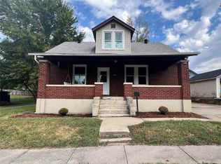 206 N Library St, Waterloo, IL 62298