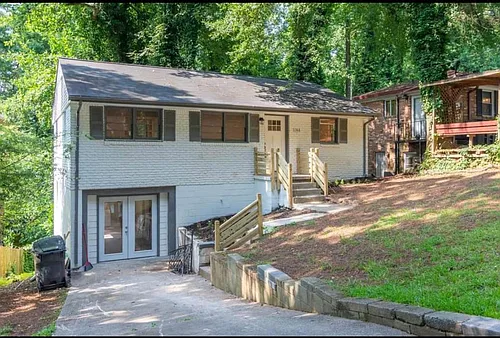 2368 Jefferson Ter #B Photo 1