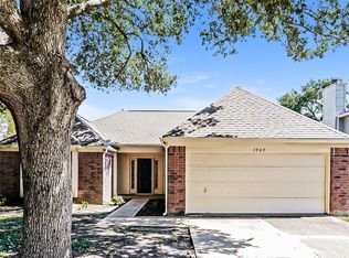 3909 Spring Meadow Dr, Pearland, TX 77584