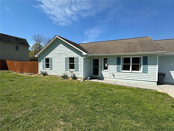 2nd image of 57 Jennifer Ln NE