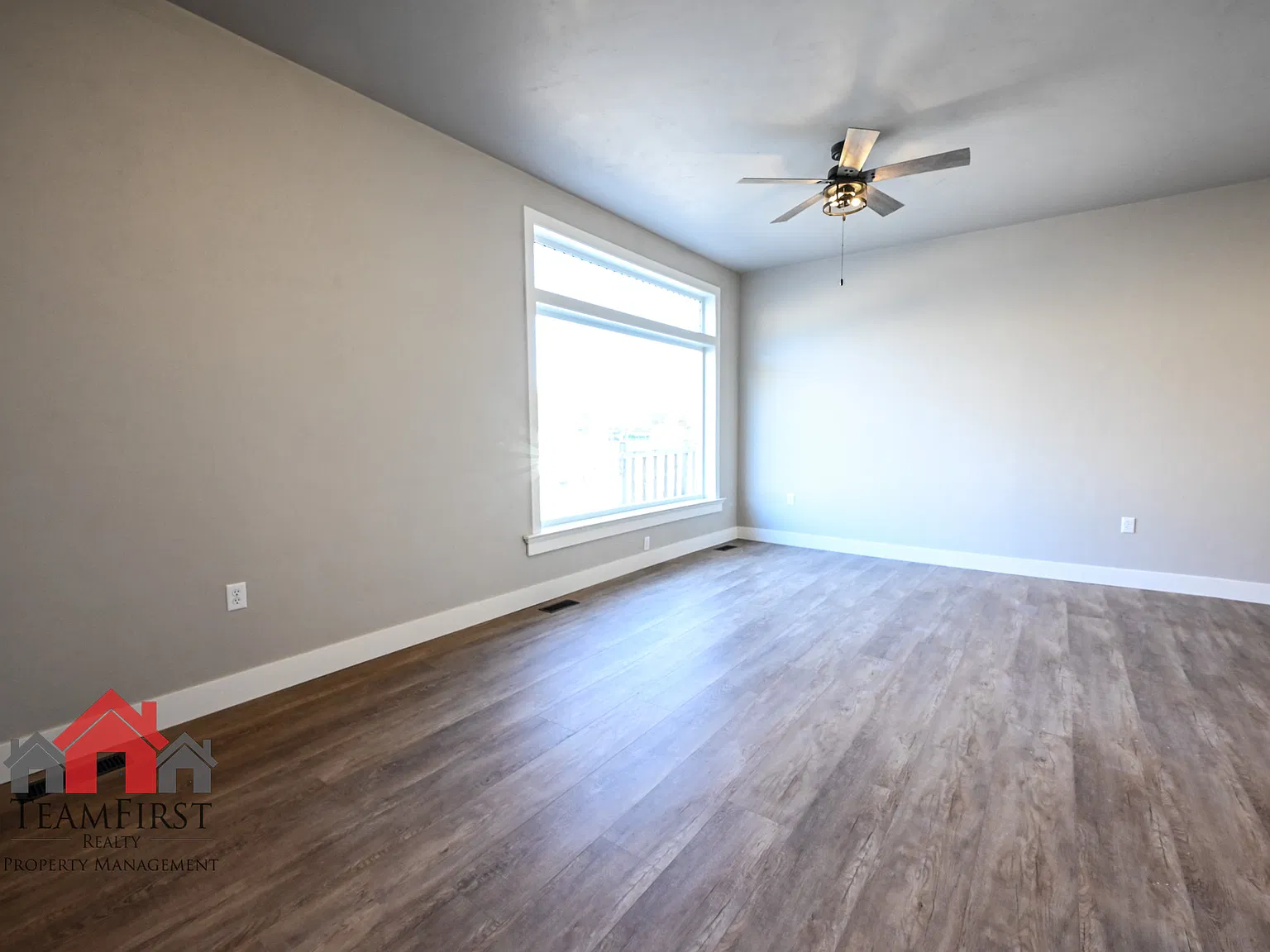 205 N Maple St — Photo 4