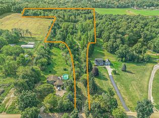 8533 Oak Hill Rd, Clarkston, MI 48348