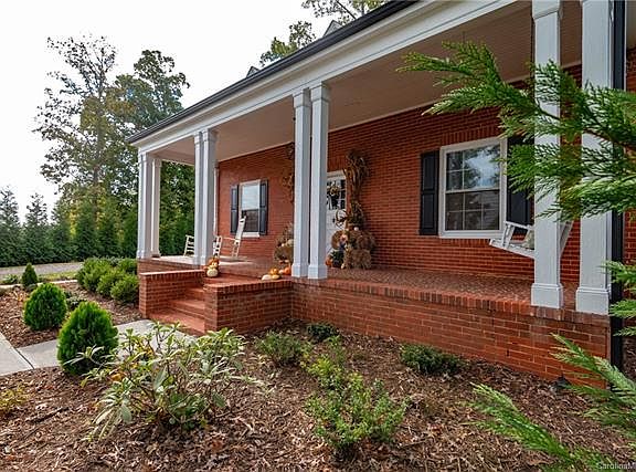 4th image of 5009 Abernethy Park Dr