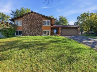 714 Dorchester Dr, Bolingbrook, IL 60440
