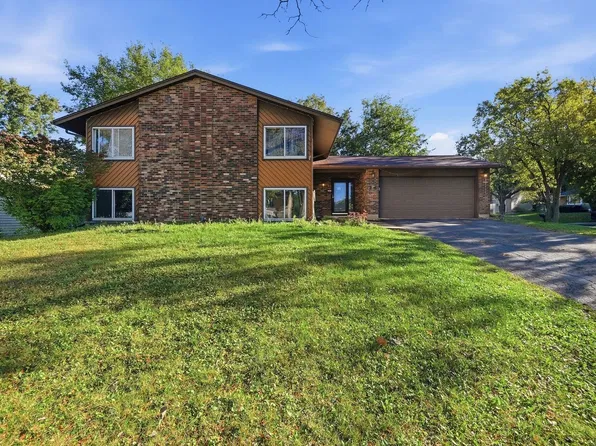 714 Dorchester Dr, Bolingbrook, IL 60440