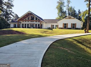 114 Riverbluff Dr, Lagrange, GA 30240