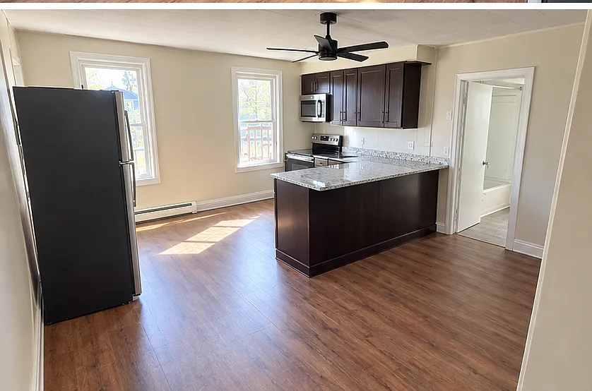6 Branch Ave — Photo 2