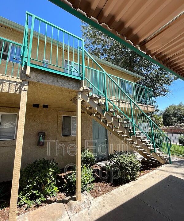 1st image of 120 E Henderson Ave APT 2