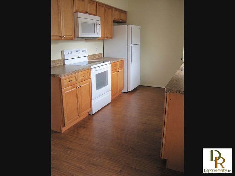2nd image of 412 Wekiva Rapids Dr