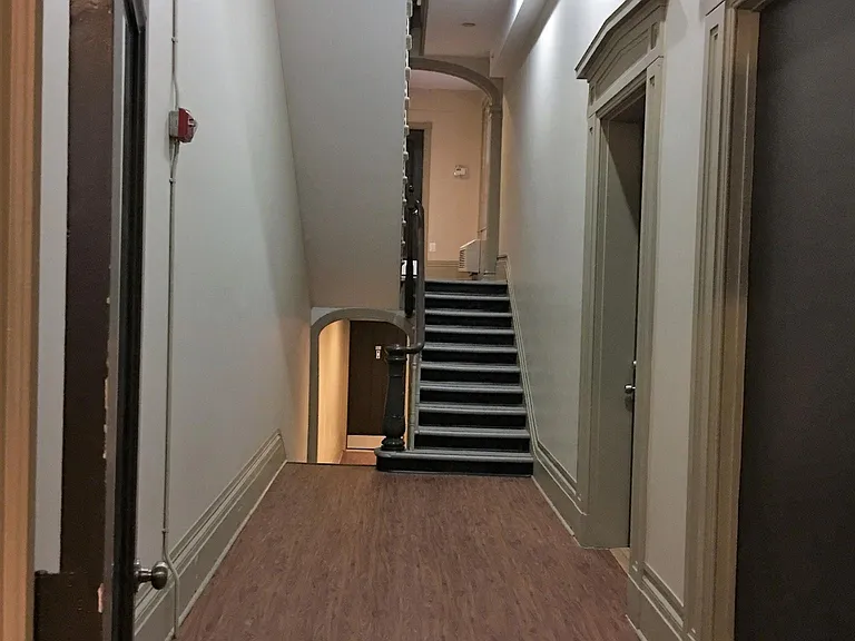 513 Park Ave #404 — Photo 17