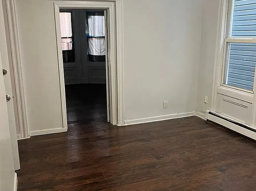 3 bed, $1,950 — Photo 3