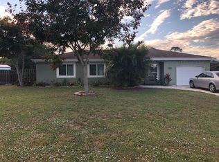 1956 SE Redwing Cir, Port Saint Lucie, FL 34952