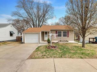 9422 Mackenzie Rd, Saint Louis, MO 63123