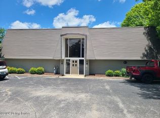 1010 La Fontenay Ct, Louisville, KY