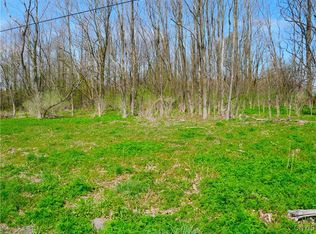 9151 Bray Rd #59, Sauquoit, NY 13456