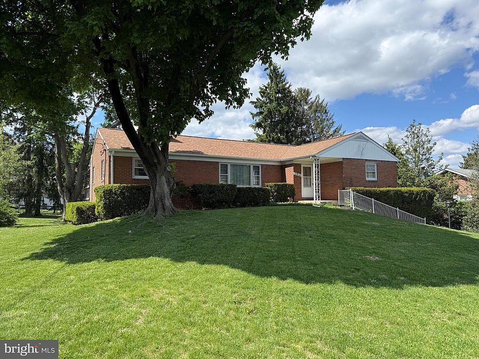 2nd image of 11814 Linbar Dr