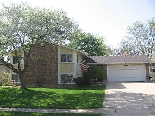 6016 Ridgeway Dr photo 1