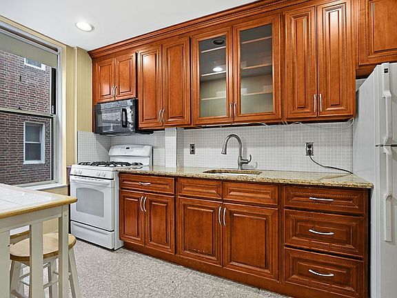 5th image of 3745 84th St APT 21