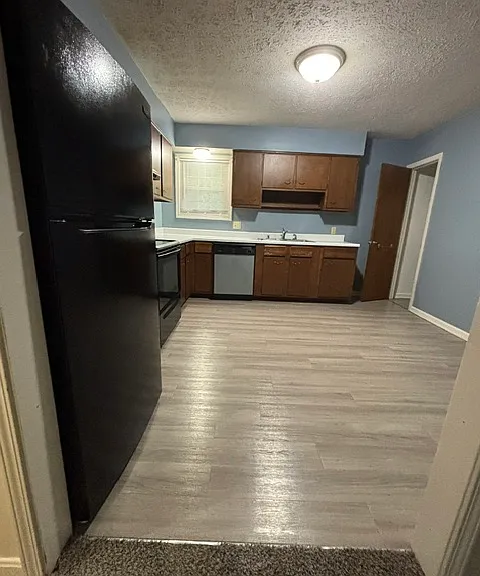 690 College Dr #2 — Photo 3