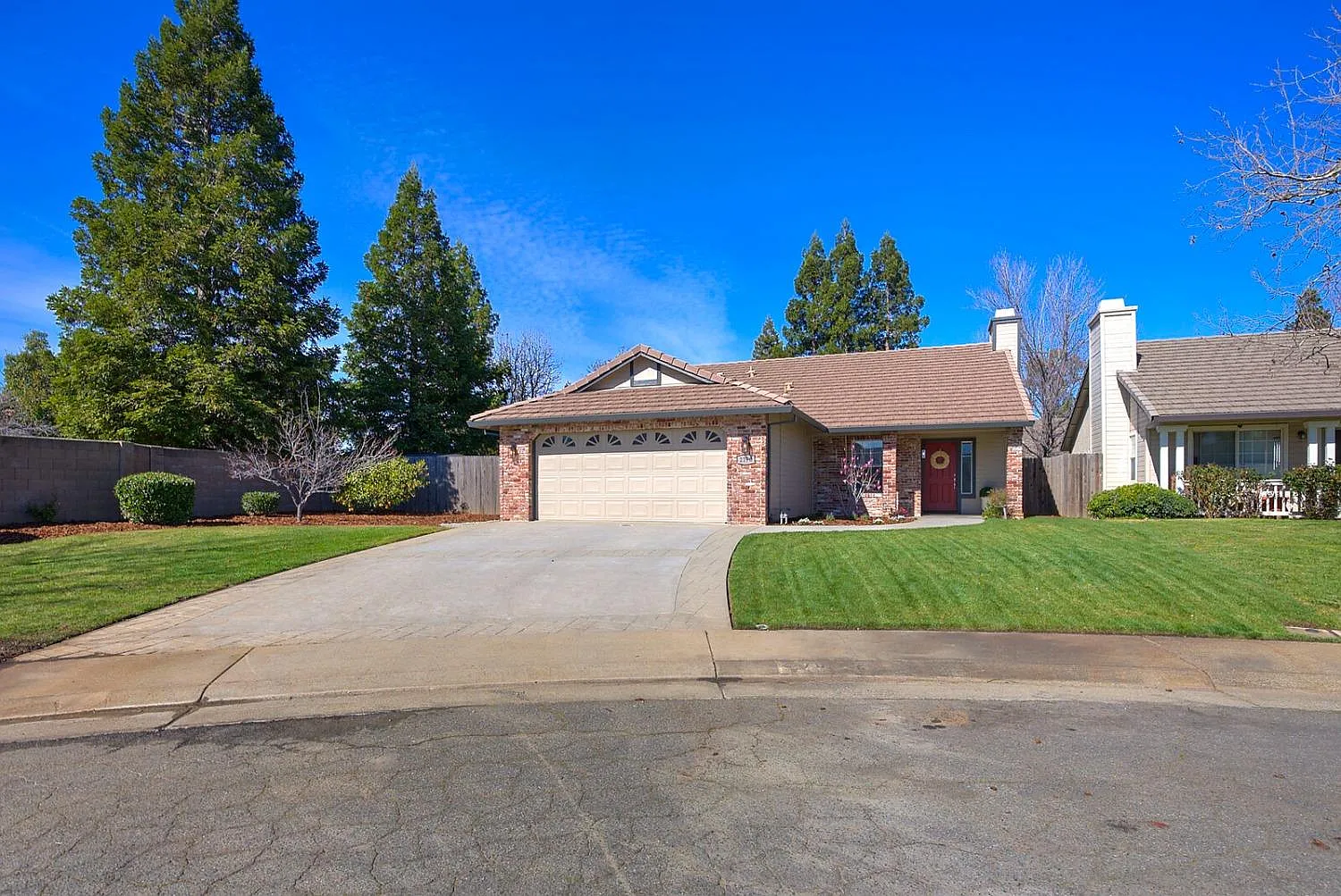 2170 Royal Ct photo 1