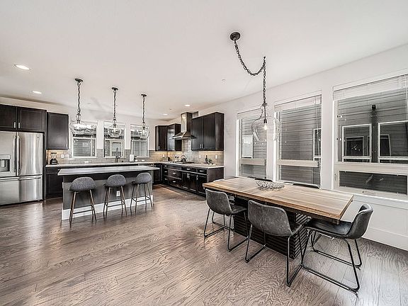 2nd image of 519 Promenade Dr