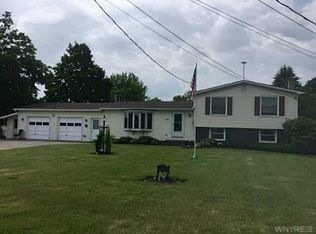 6546 Wheeler Rd, Lockport, NY 14094