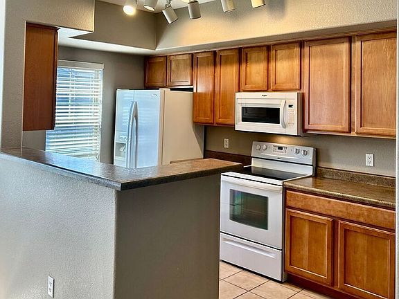 4th image of 2402 E 5th St Unit 1555