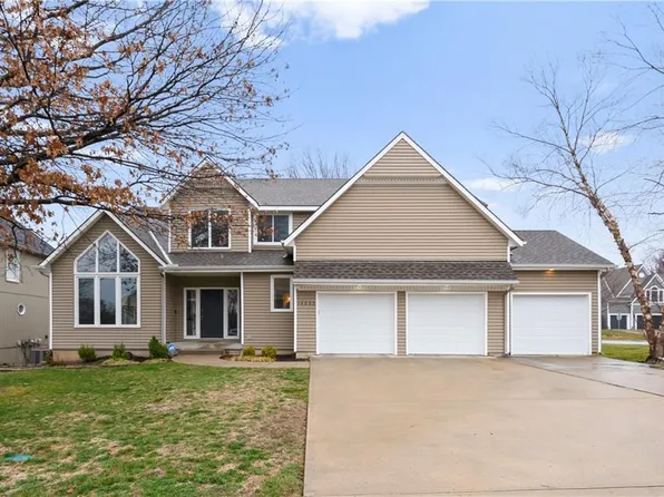 14602 Hemlock St, Overland Park, KS 66223