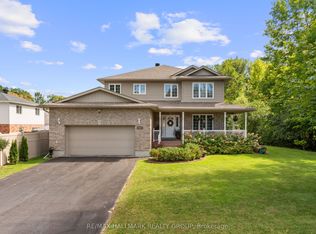 1021 Kingswood St, Brockville, ON K6V 7G1