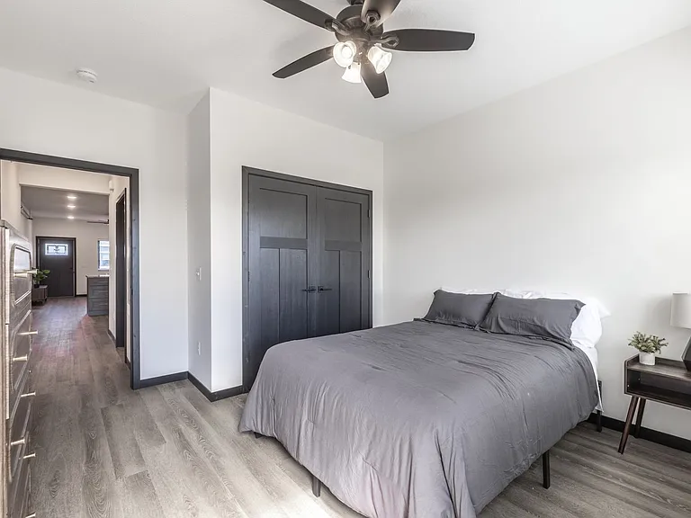 1197 Liberty Dr — Photo 32