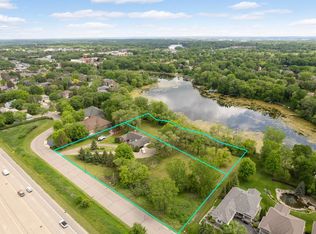 16865 Terrey Pine Dr, Eden Prairie, MN 55347